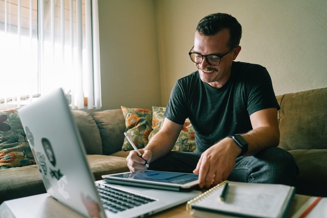 Egal ob Büro oder Homeoffice. Der Datenstand ist gleich.